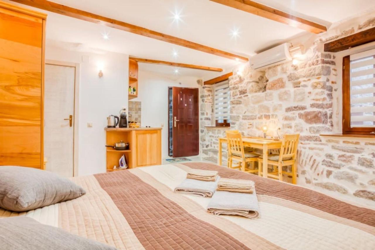 Kotor Bagus - Cozy Boutique Old Town Studio With Seaview Terrace Екстериор снимка