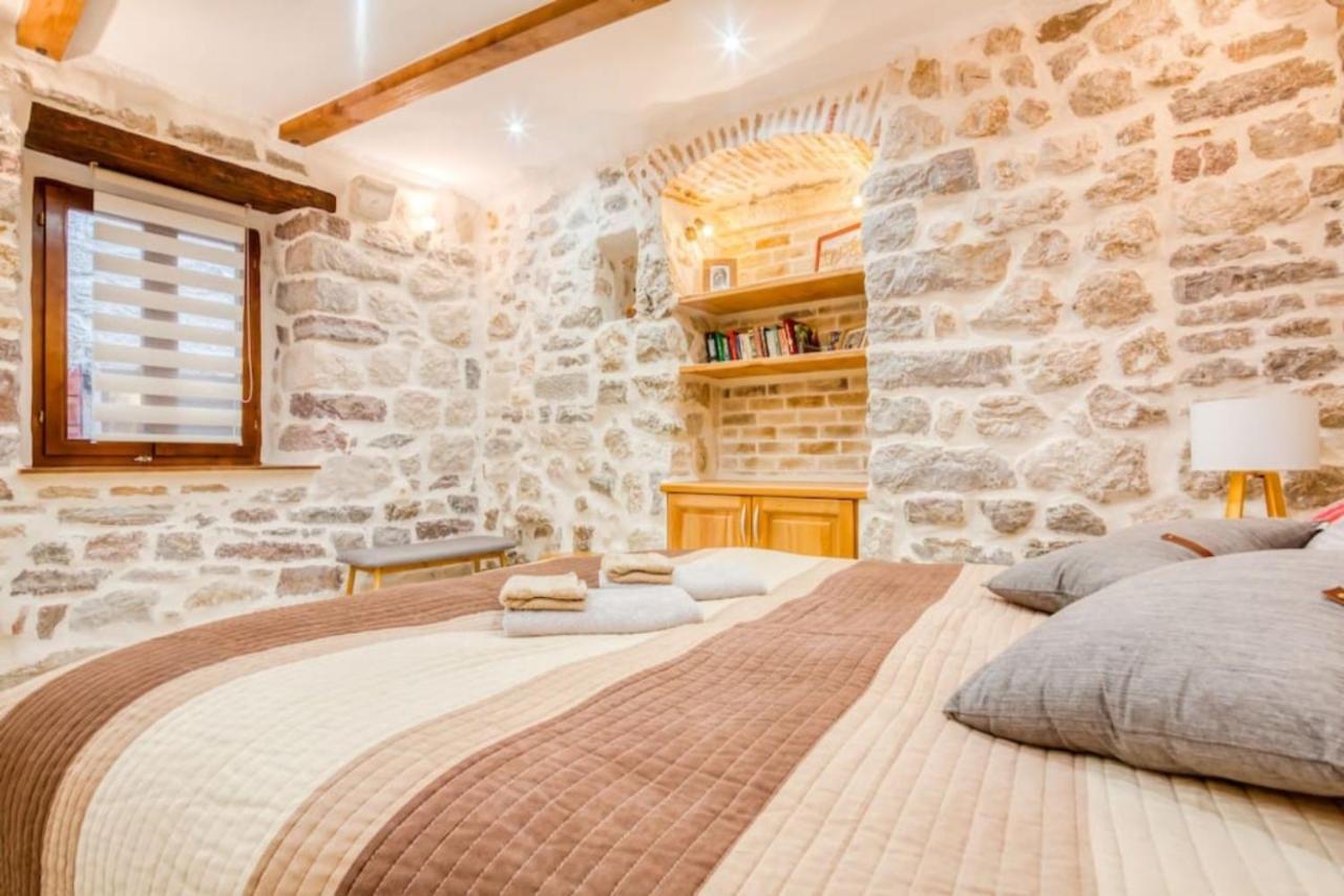 Kotor Bagus - Cozy Boutique Old Town Studio With Seaview Terrace Екстериор снимка